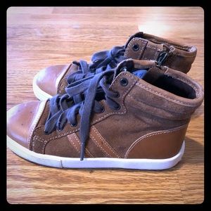 Kenneth Cole Boys Side Zip Boots, Size 1